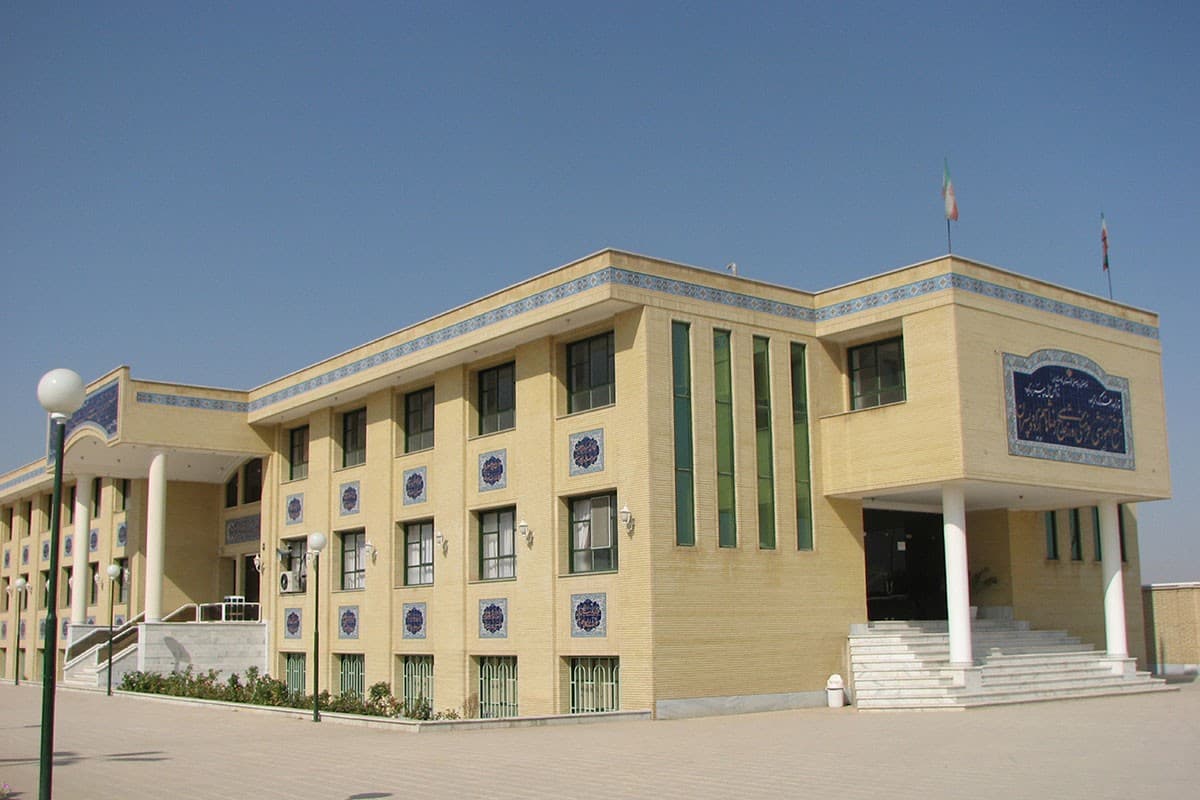 دبیرستان هاشم زاده کاشان